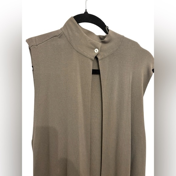 Zara Elegant Brown Sleeveless Poncho - Picture 3 of 3